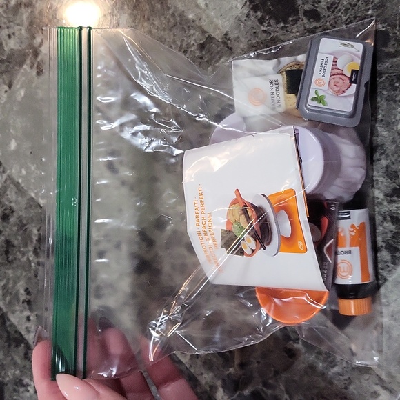 Zuru Mini Brands Create Master Chef Pork Belly Ramen - Picture 4 of 4